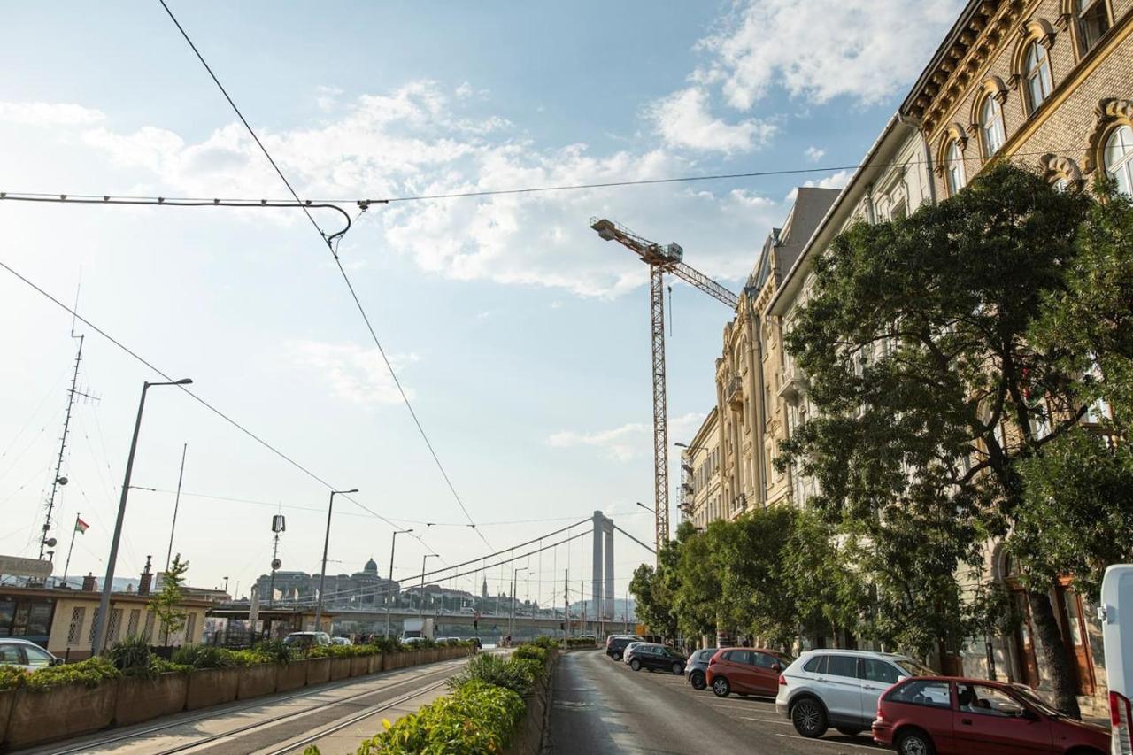 Danube Riverside Designer Apartment In City Center Budapest Esterno foto